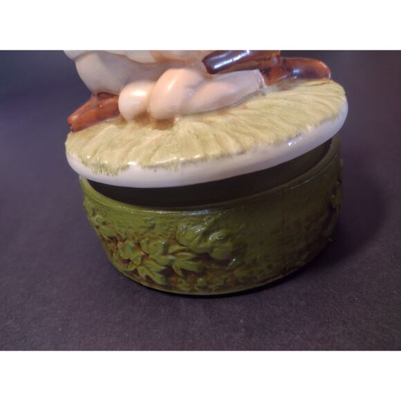 MCM 1970s Kitschy Couple Music Box Spins Plays Love Story Sankyo Japan Vintage - Picture 6 of 7